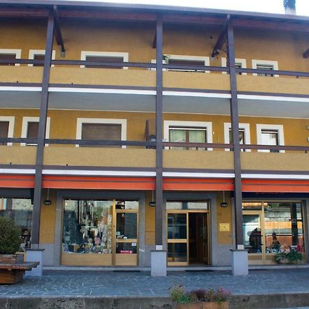 Trilocale In Centro A Chiesa Valmalenco Apartment Chiesa in Valmalenco Exterior photo